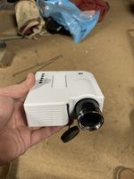 Ungebrauchter Minibeamer Beamer ohne zubehör