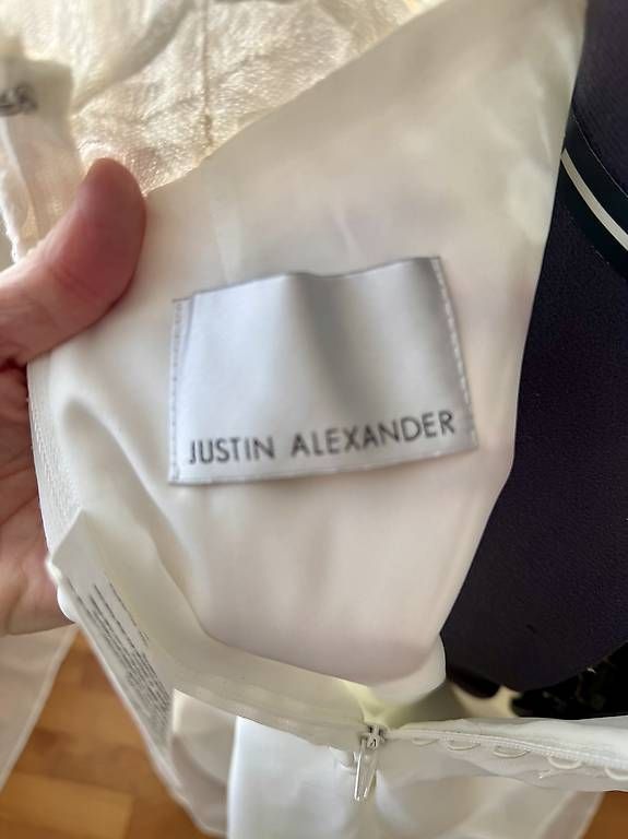 Vestiti: Justin Alexander romantisches Brautkleid in 38 – Nuovo (secondo la descrizione) da Schüpbach venduto da Bride2b 9