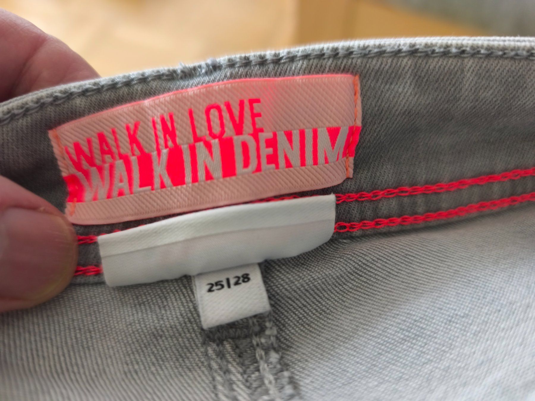 Cambio Jeans: Jeans STREET ONE, hellgrau, neu , elastisch Gr. D 34, – Nuovo e nell'imballaggio originale da Geroldswil venduto da AndiHighflyer 2