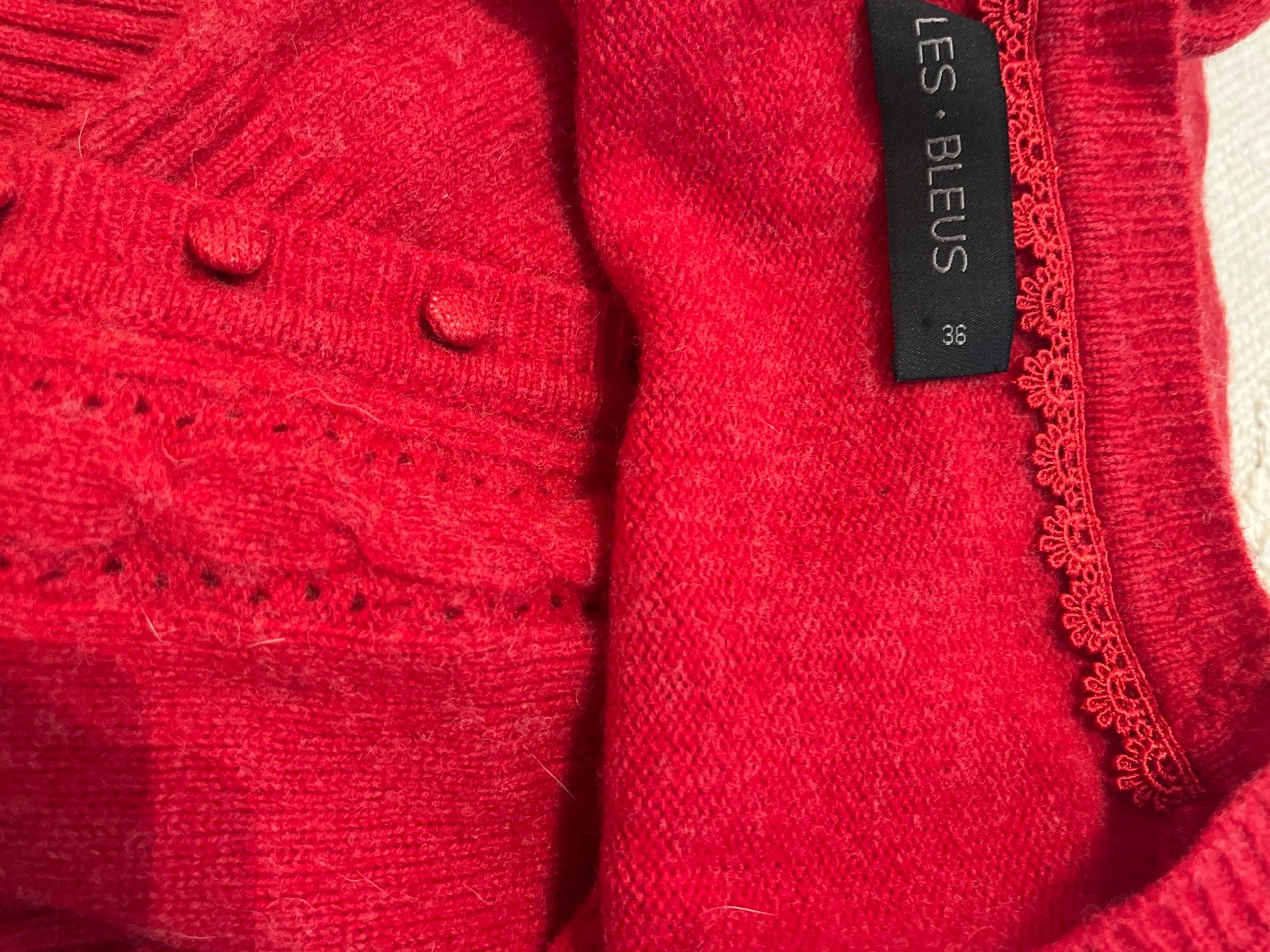 Giacche: Red Cardigan/Rote Jacke 80% Lambswool Size S – Usato da Turgi venduto da SvetlaM 2