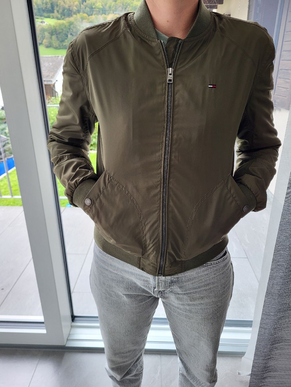 Tommy Hilfiger Jacken: Bomberjacke Thommy Hilfiger – Gebraucht aus Haslen GL von cor_2hlv 2