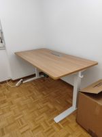 Höhenverstellbarer Schreibtisch