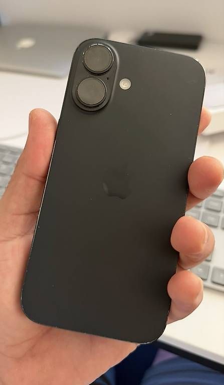 Portables: Iphone 16, 128 gb – D'occasion à Aarau par JoanaA. 2