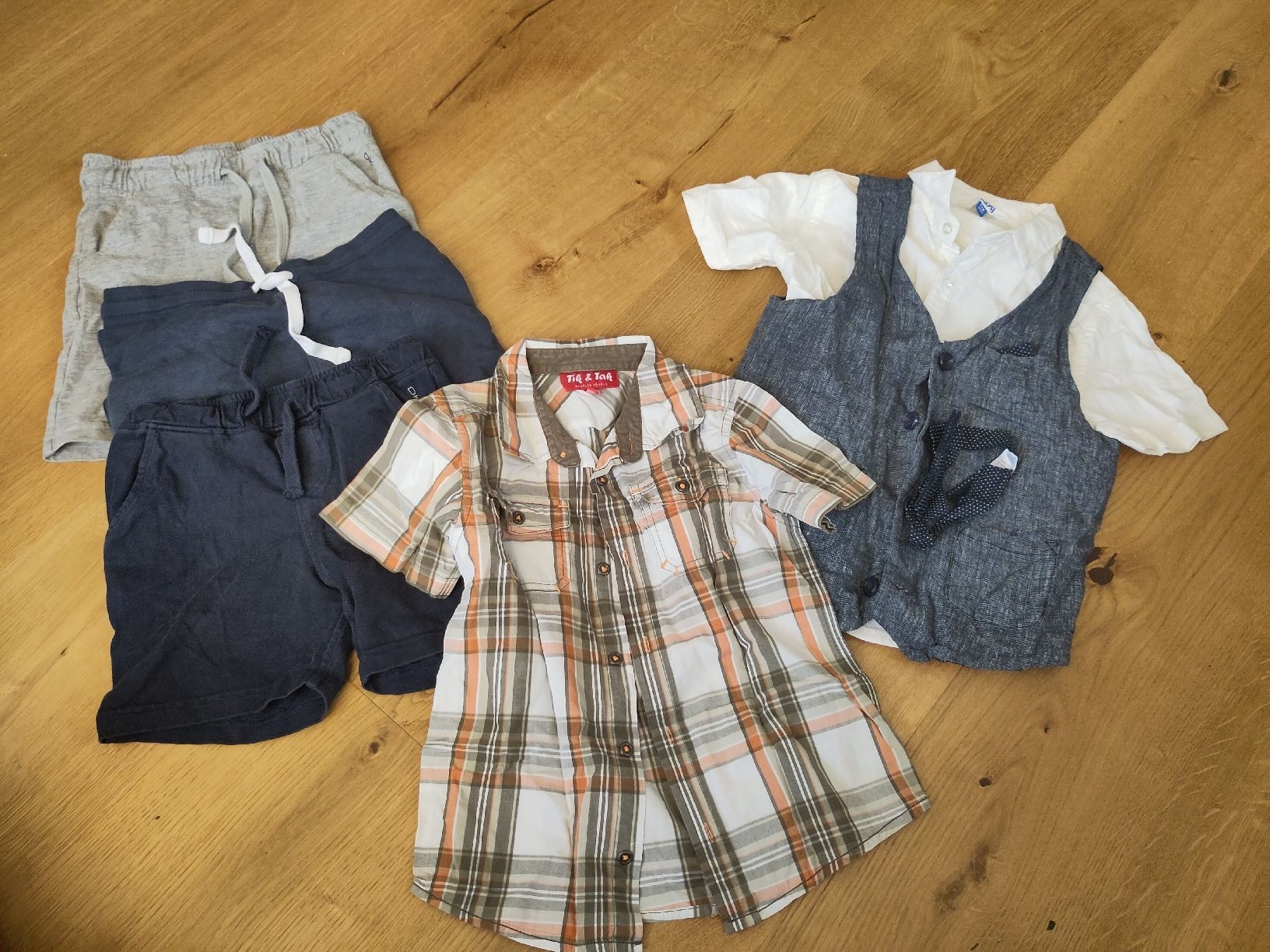 Lotti & Set di vestiti: Kleiderpaket Gr. 110/116 – Usato da Suhr venduto da Weber_Suhr 2