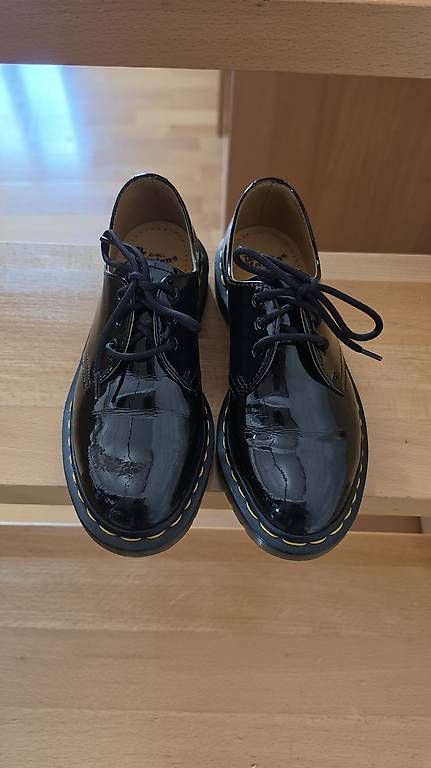Scarpe da uomo: Doc Martens 1461 (T.37) – Usato da Chêne-Bougeries venduto da jdep