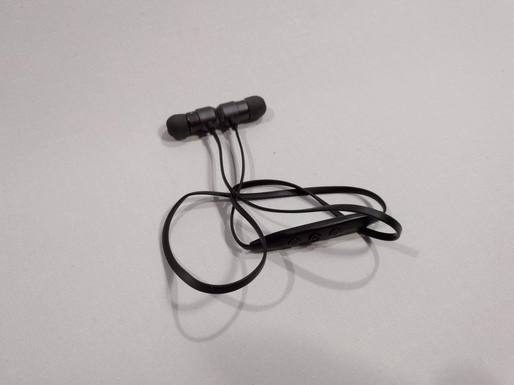 Beyerdynamic Cuffie: Beyerdynamic Byron BT In-Ear-Kophörer mit Bluetooth – Difettoso da Rüfenacht BE venduto da swalin 1