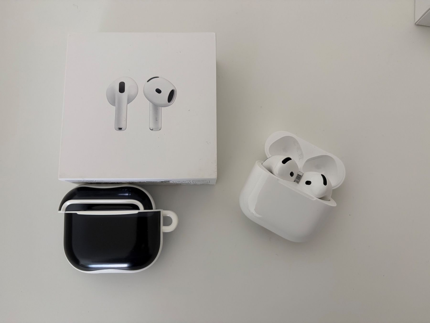 Apple Kopfhörer: APPLE AirPods 4, In-ear True Wireless Kopfhörer – Gebraucht aus Reinach AG von mali.kes 1