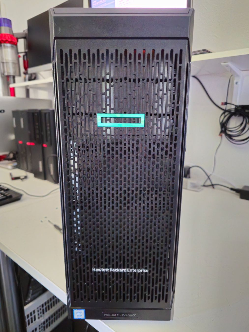 Hewlett Packard Server: HPE ProLiant ML350 Gen10 – Usato da Oberuzwil venduto da drs_zq8g