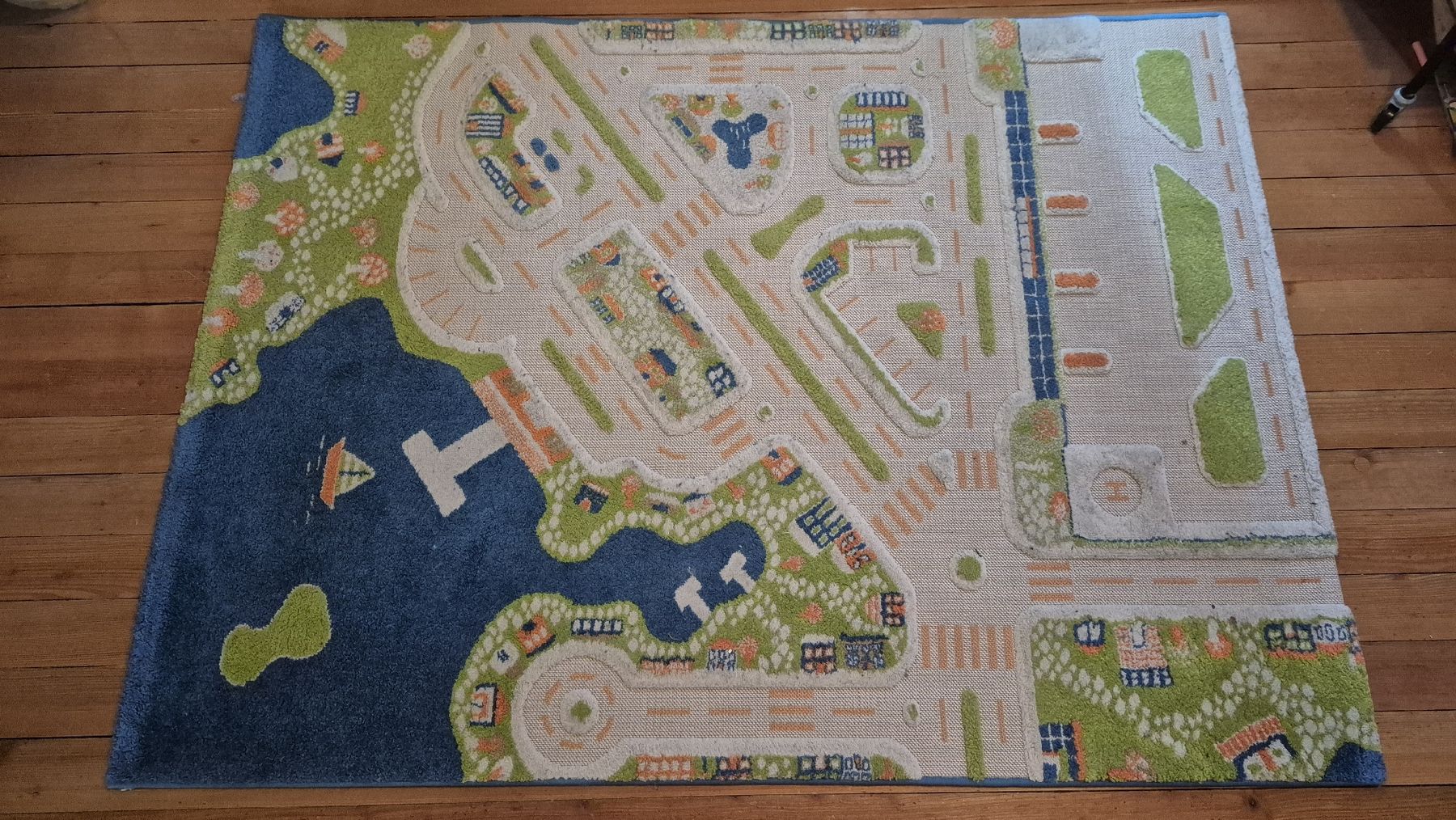 Teppiche: Spielteppich – Gebraucht aus Willisau von DKW36