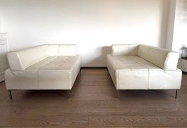 Coppia di divanetti in pelle bianca  143 × 91 cm