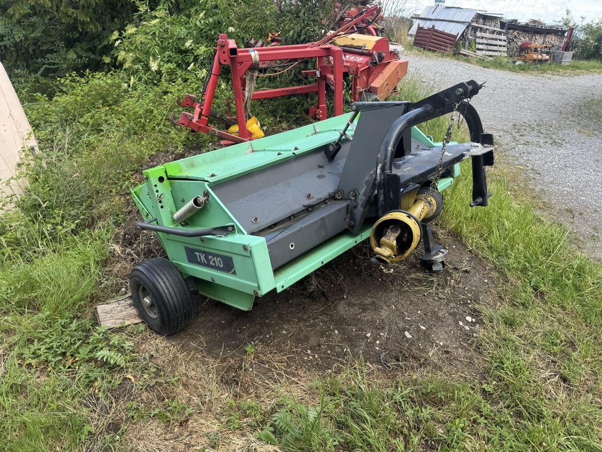 Tutte le macchine: Aufbereiter Deutz-Fahr Knicker – Usato da Winden venduto da farmalld439