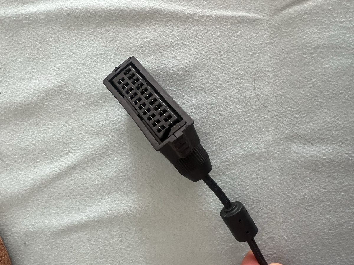 Unità & Adattatore: Scart Adapter neuwertig – Nuovo (secondo la descrizione) da Belp venduto da Lalaisland 1