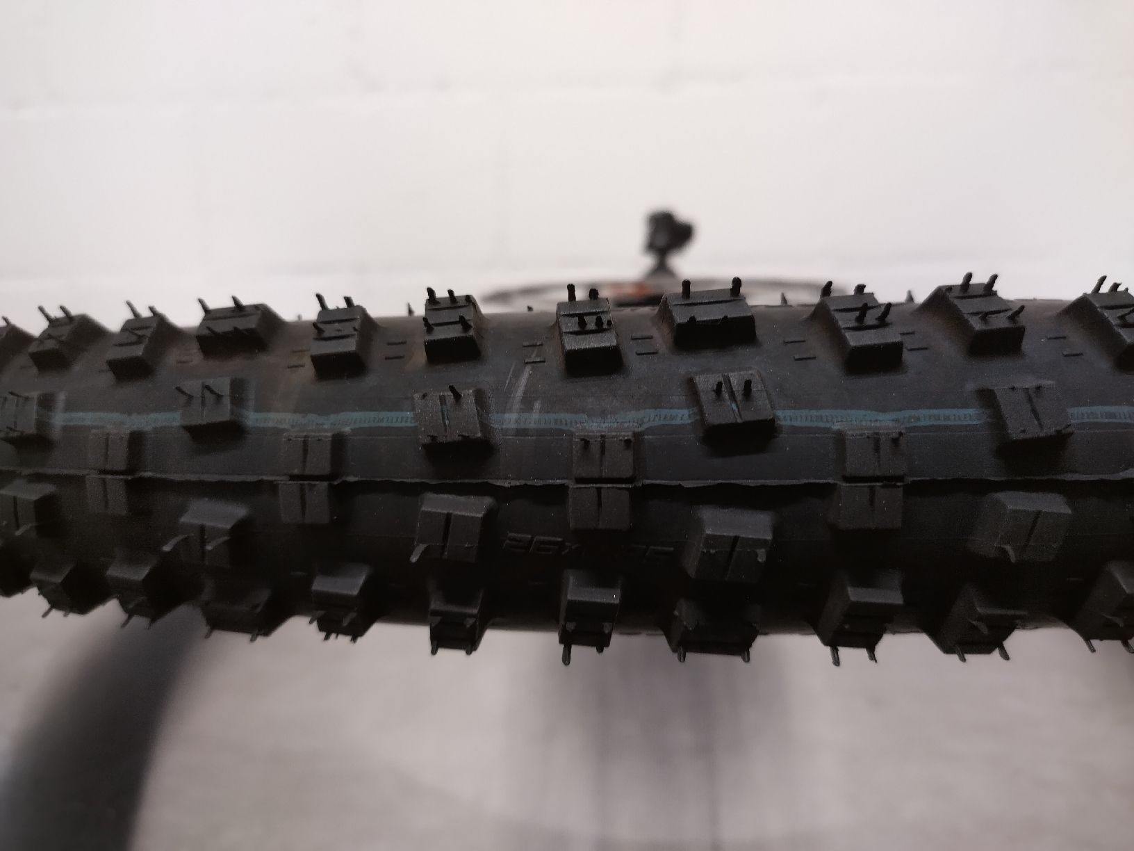 Pneumatici & Ruote complete: 26 Zoll Rad mit schnellspanner  – Usato da Hombrechtikon venduto da findik 5