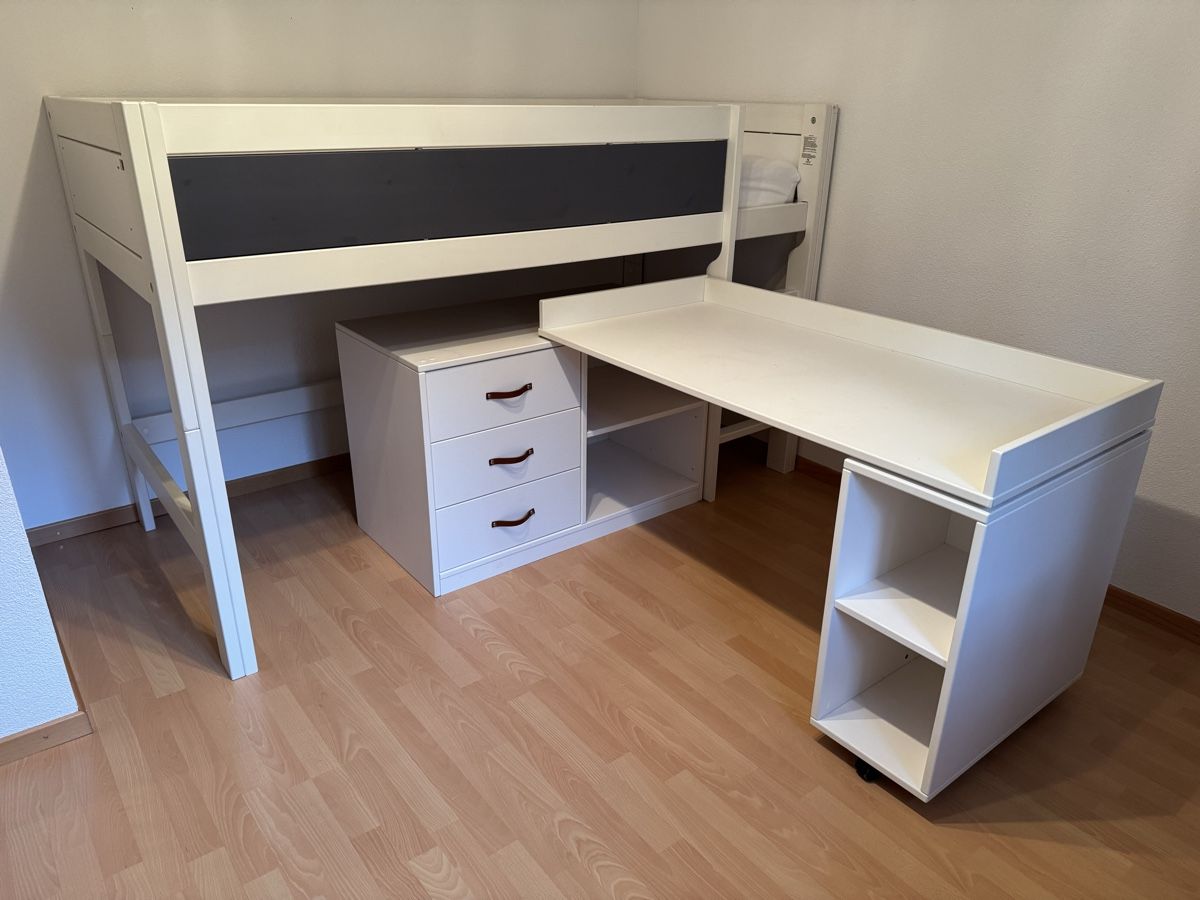 Lifetime Brands Letti: Halbhohes Bett mit Schreibtisch – Usato da Wikon venduto da Mona784 1