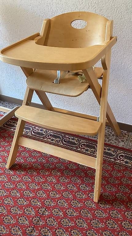 Chaises hautes: Kinderstuhl – D'occasion à Holderbank AG par st__2gml 1