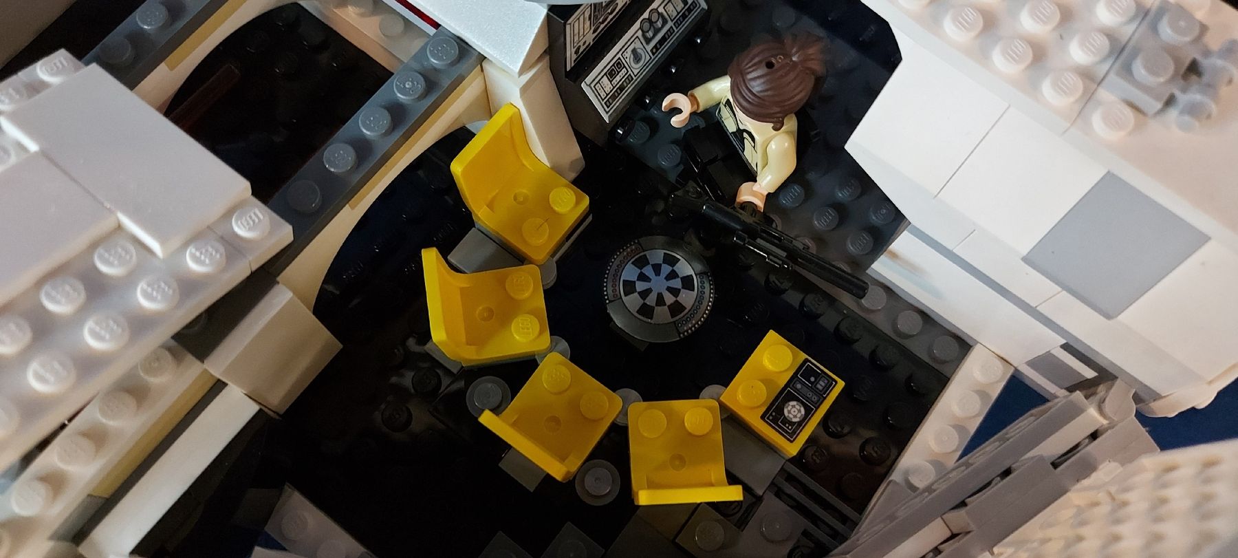 Lego Kit di costruzioni: LEGO Star Wars Faucon Millenium blanc 75212 – Usato da fully venduto da Benleouf 5