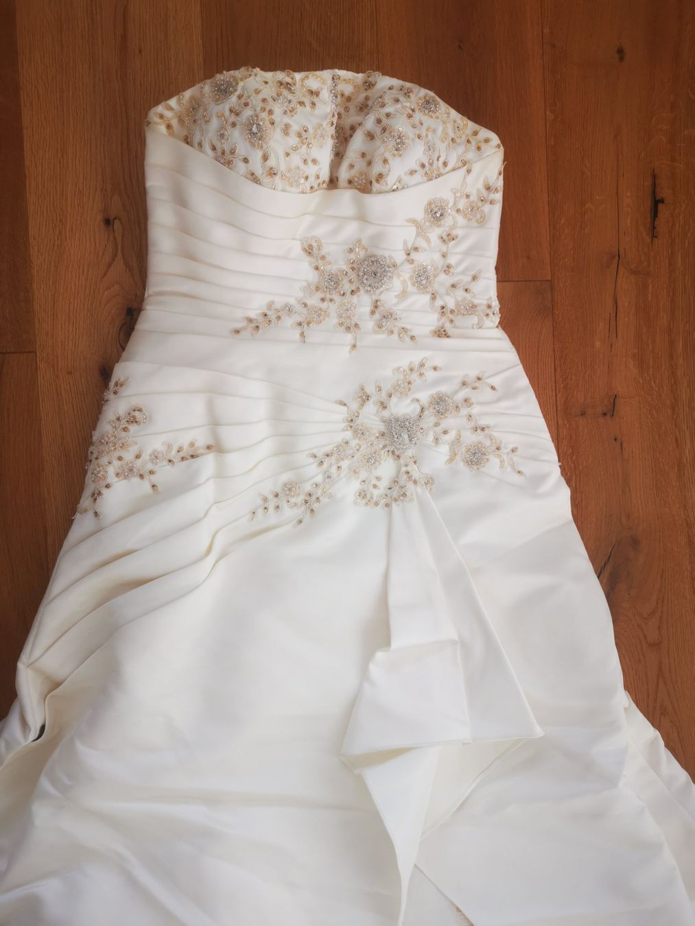Vestiti: Brautkleid mit Stickerei Schnürung – Usato da Rebstein venduto da Sebuse 5