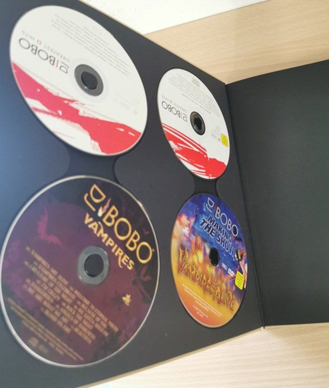 CDs: DJ BOBO - Fanpaket mit Buch, 4 CD, Heft – Gebraucht aus Wilen b. Wollerau von morethanmusic 1