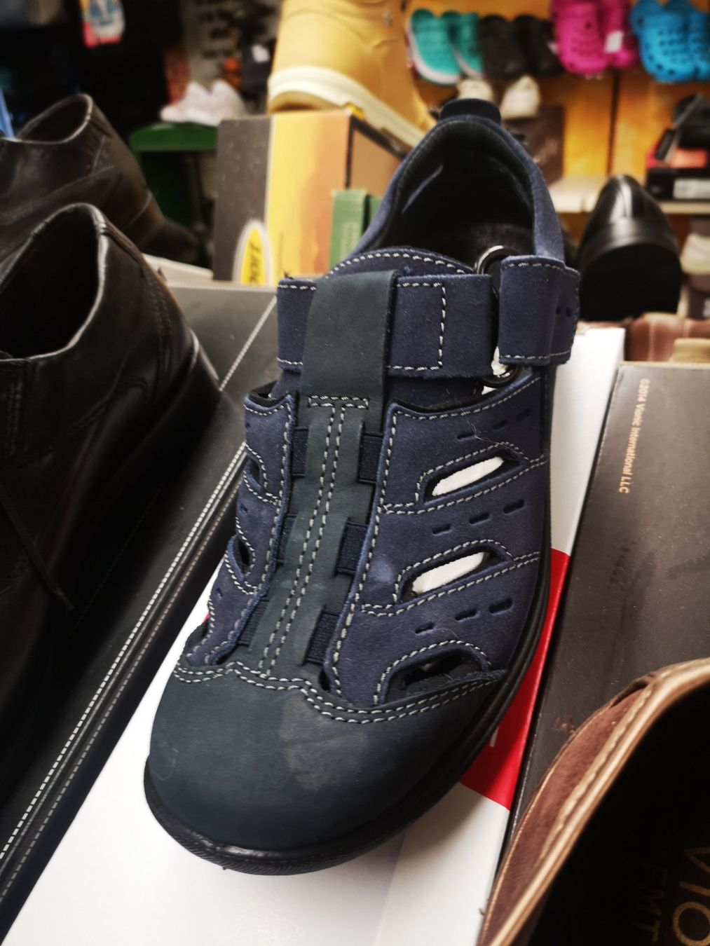 Herrenschuhe: Sandalen – Neu und originalverpackt aus Möhlin von Highwaytom 3