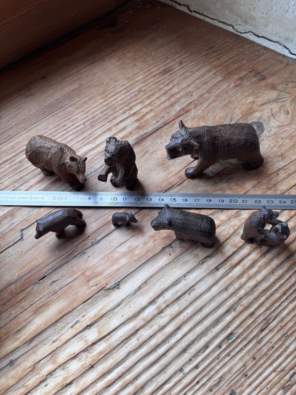 Sculture & Statue: Brienzer Schnitzerei 7x Bärenfiguren – Usato da Glovelier venduto da deepfunk 1