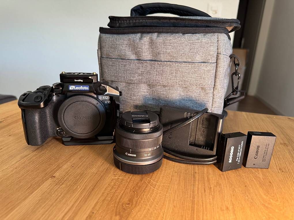 Kamera: Canon R10 + accessoire – Gebraucht aus Biel/Bienne von Luca130195