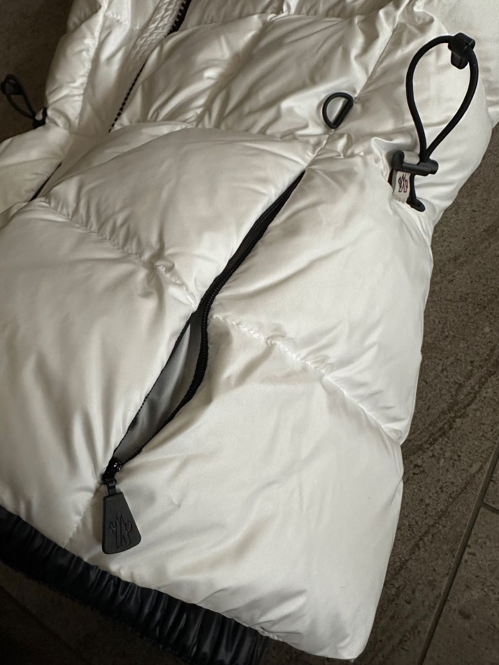 Moncler Gilet & Giacche senza maniche: Weste Moncler Grenoble – Nuovo (secondo la descrizione) da Ebikon venduto da nat_jzh5 6
