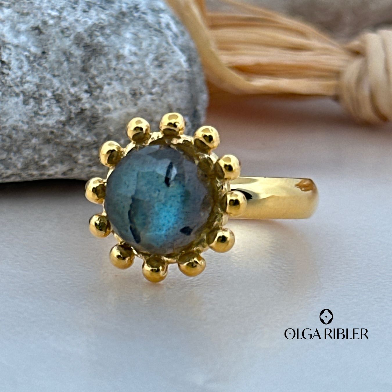 Olga Ribler Anelli: Edelstahlring mit Labradorit, Gr. 52 – Nuovo (secondo la descrizione) da Luzern venduto da MonikaS03 6