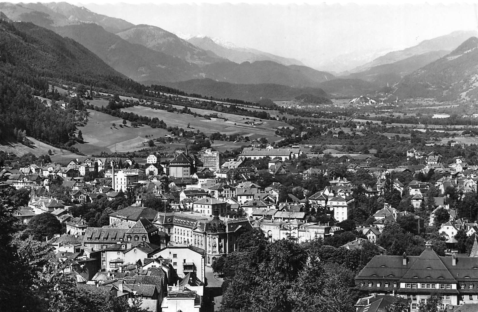 Cartoline postali: 2x Chur, 1x Inneres der Kathedrale – Usato da Ottikon b.Kemptth. venduto da Neptun1974 2