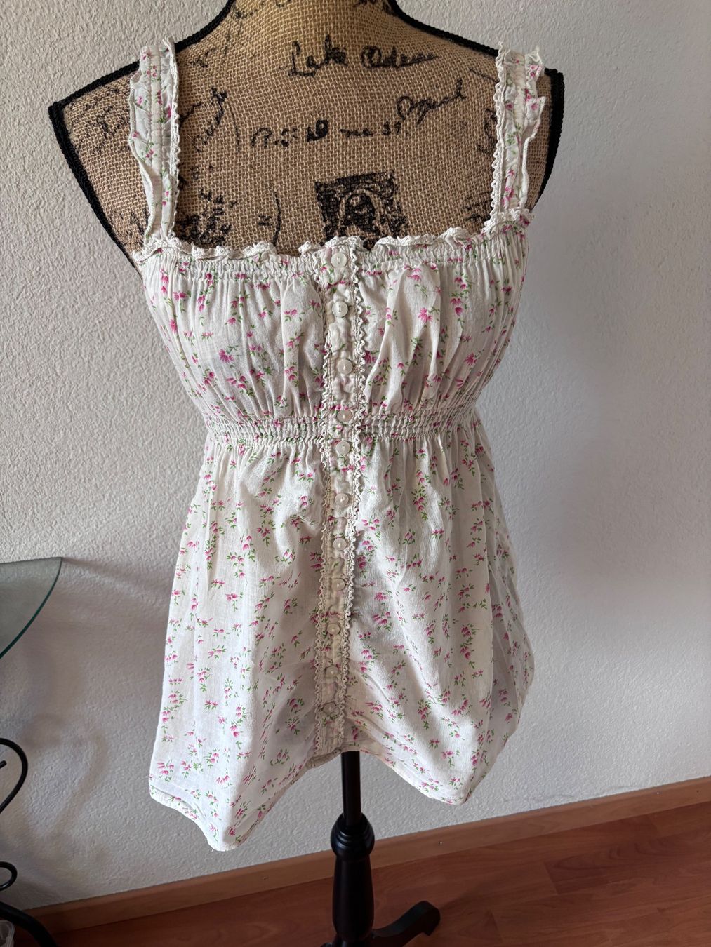 Vero Moda Tops: Süsses Top M Vero Moda – D'occasion à Balsthal par Uroby