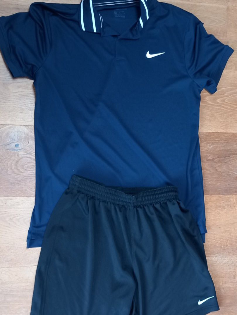 Nike Lotti di vestiti: Sportkleider Paket – Usato da Gais venduto da LeonieM01 7