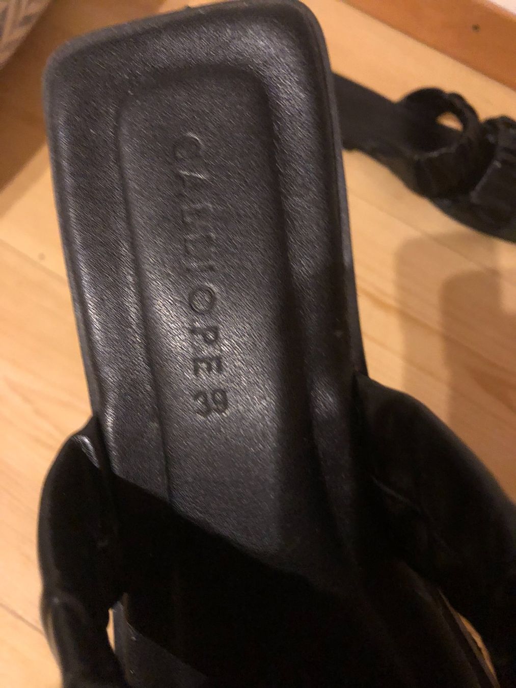 Scarpe da donna: sandales d'été – Usato da Bulle venduto da sop_ct6x 4