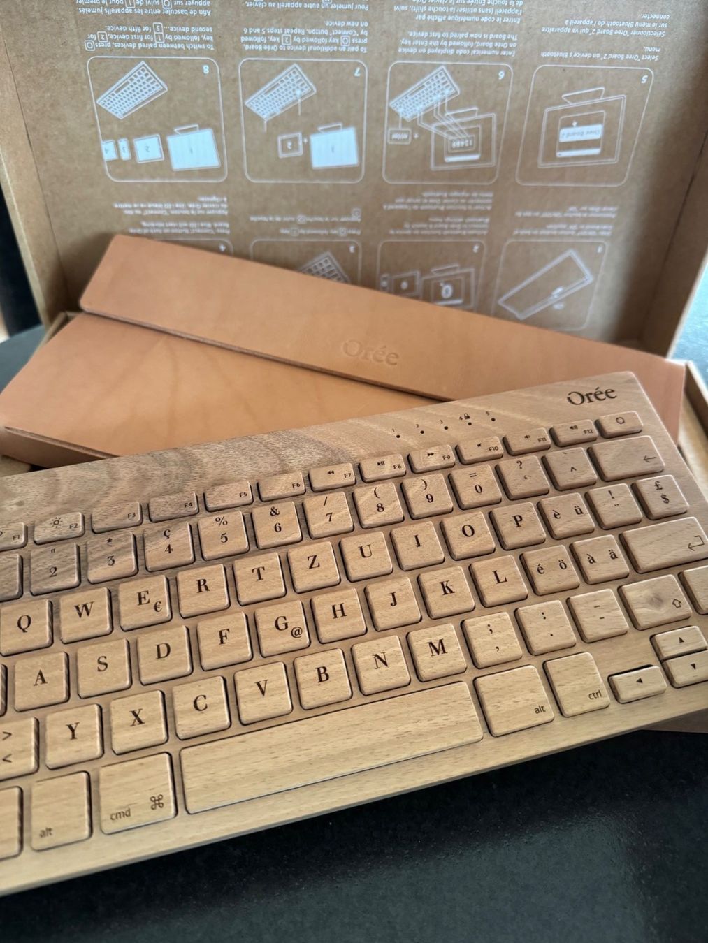 Tastiere: Tastatur(en) / Trackpad - Orée – Nuovo e nell'imballaggio originale da Pfäffikon SZ venduto da angelica_sauter