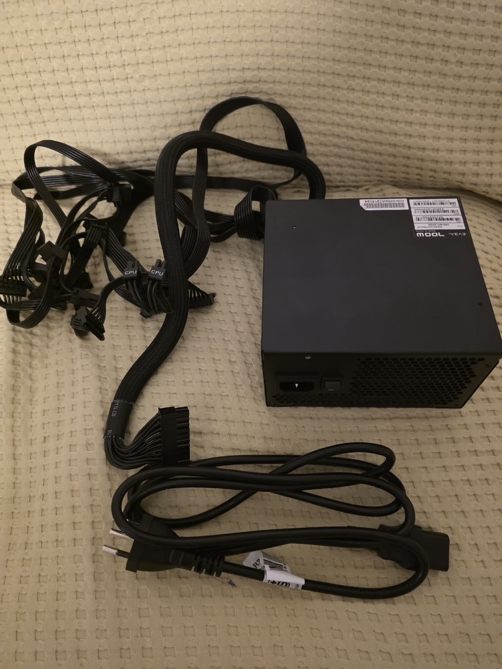 Componenti elettronici: EVGA 700W Netzteil – Usato da Basel venduto da Cod1987