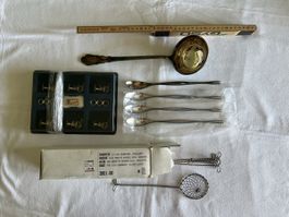 Versilbertes Besteck - Suppenkelle, Hummergabel, diverses