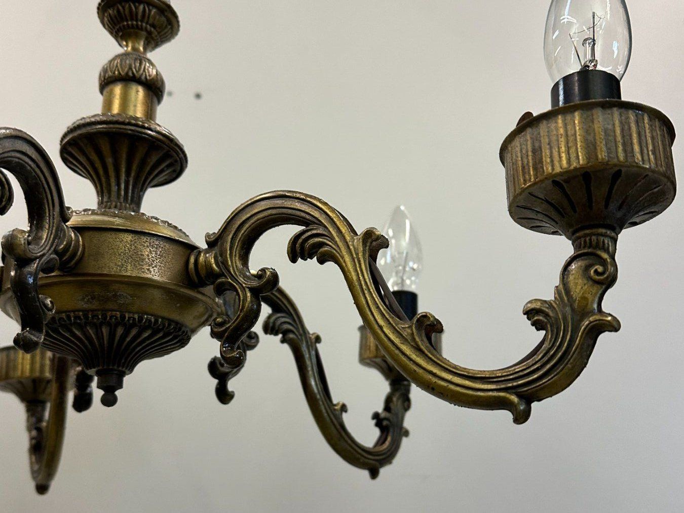 Kronleuchter & Deckenlampen: Antike Messing Hängelampe / Lampe mit 5 Leuchten – Gebraucht aus Luzern von Lager6640 9