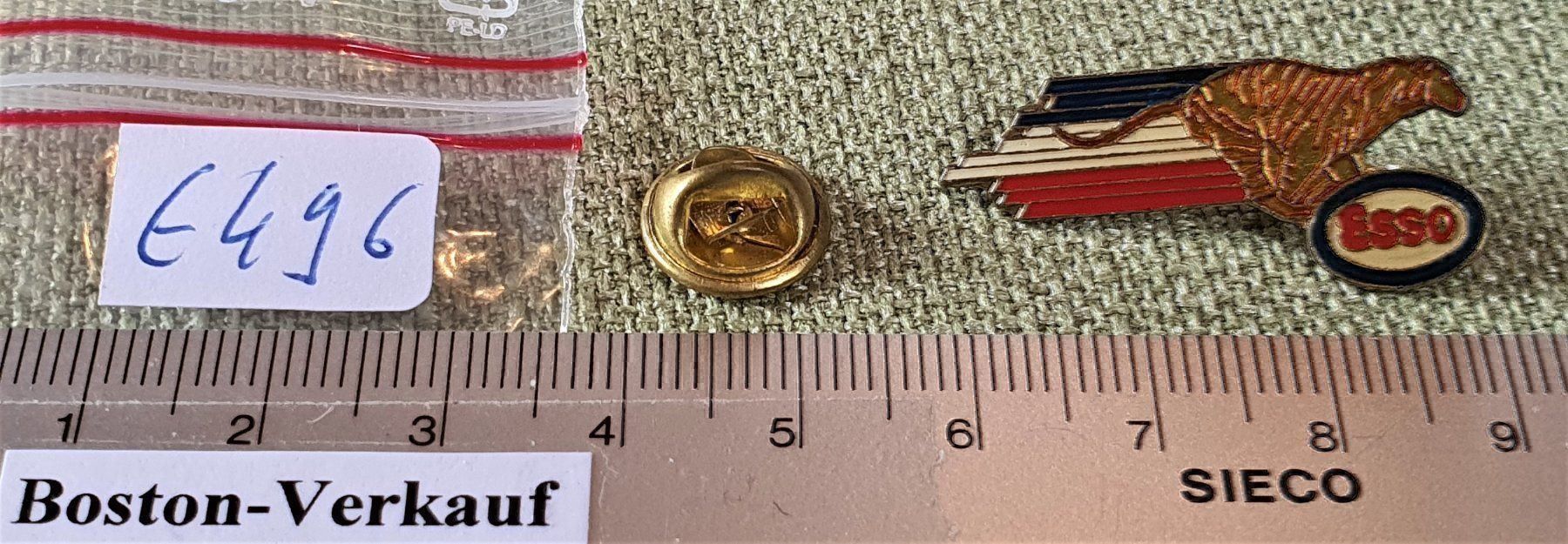 Plaketten & Abzeichen: E496 - Pin Esso Tiger – Gebraucht aus Reinach BL von Boston-Verkauf 2