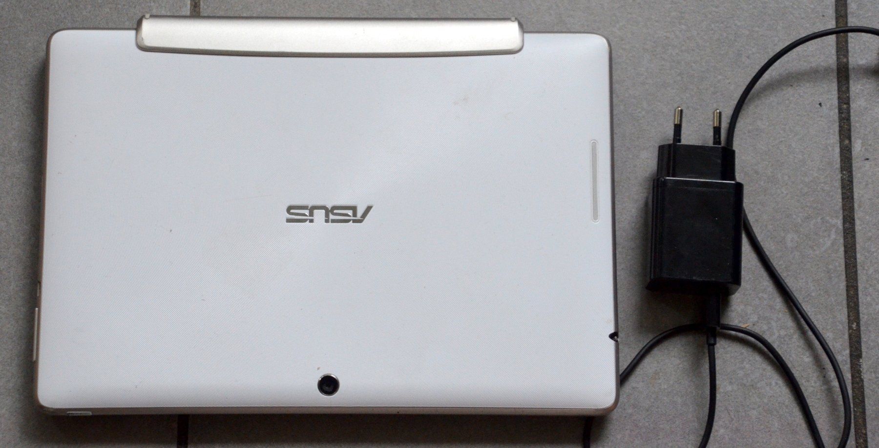 Asus Tablet PC: Tablet Asus Transformer Pad TF300T – Usato da Collonges venduto da arashee 3