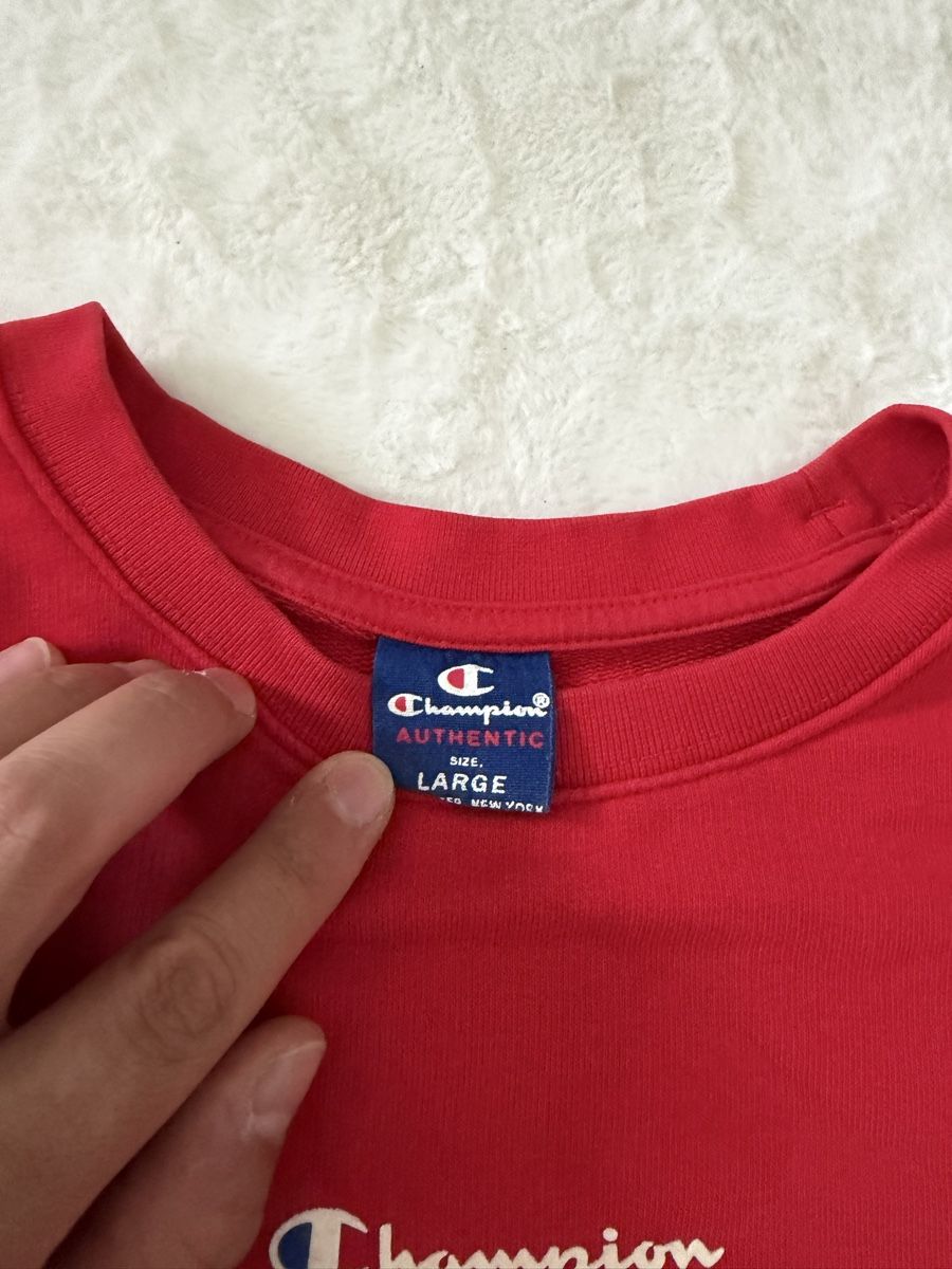 Champion Maglioni & Felpe: Champion Pullover rot Grösse L gebraucht – Usato da Rorschach venduto da Costa_18 1