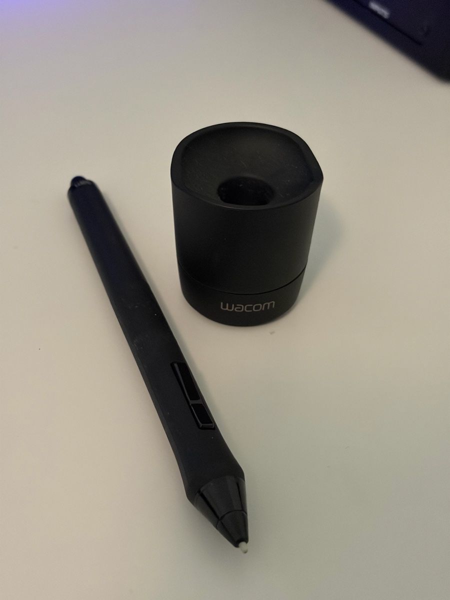 Wacom Tablet PC: Tablette graphique Wacom Intuos Pro M – Usato da Grand-Lancy venduto da Katsui 1
