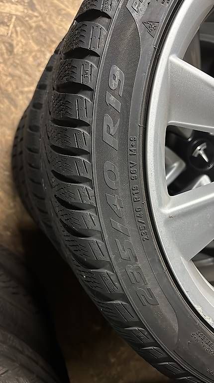 Pneus & Kompletträder: Tesla Model 3 / cerchi + gomme invernali – Gebraucht aus Manno von xmr_6zz2 3