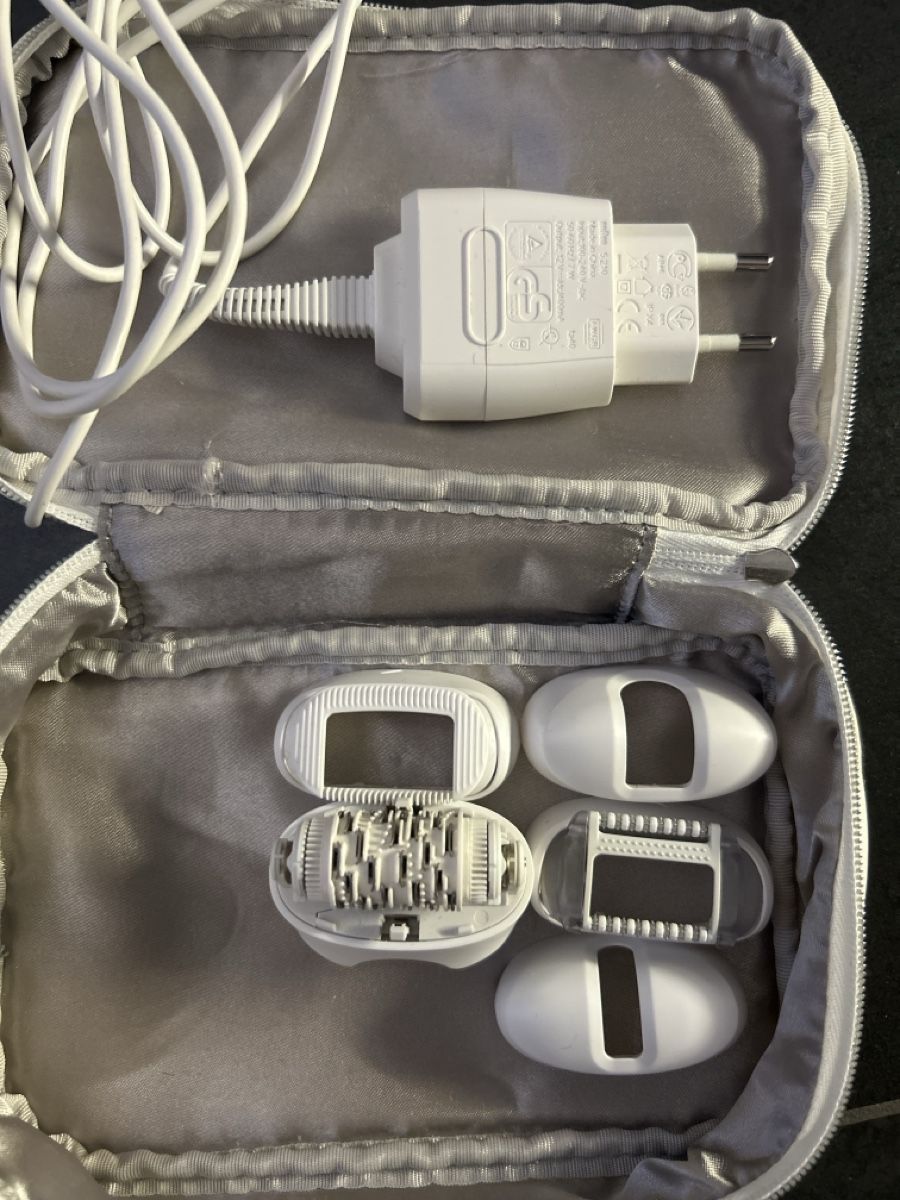 Braun Epilatori: Braun Silk-epil 7 epilator with accessories and case – Usato da Muttenz venduto da nadciv 1