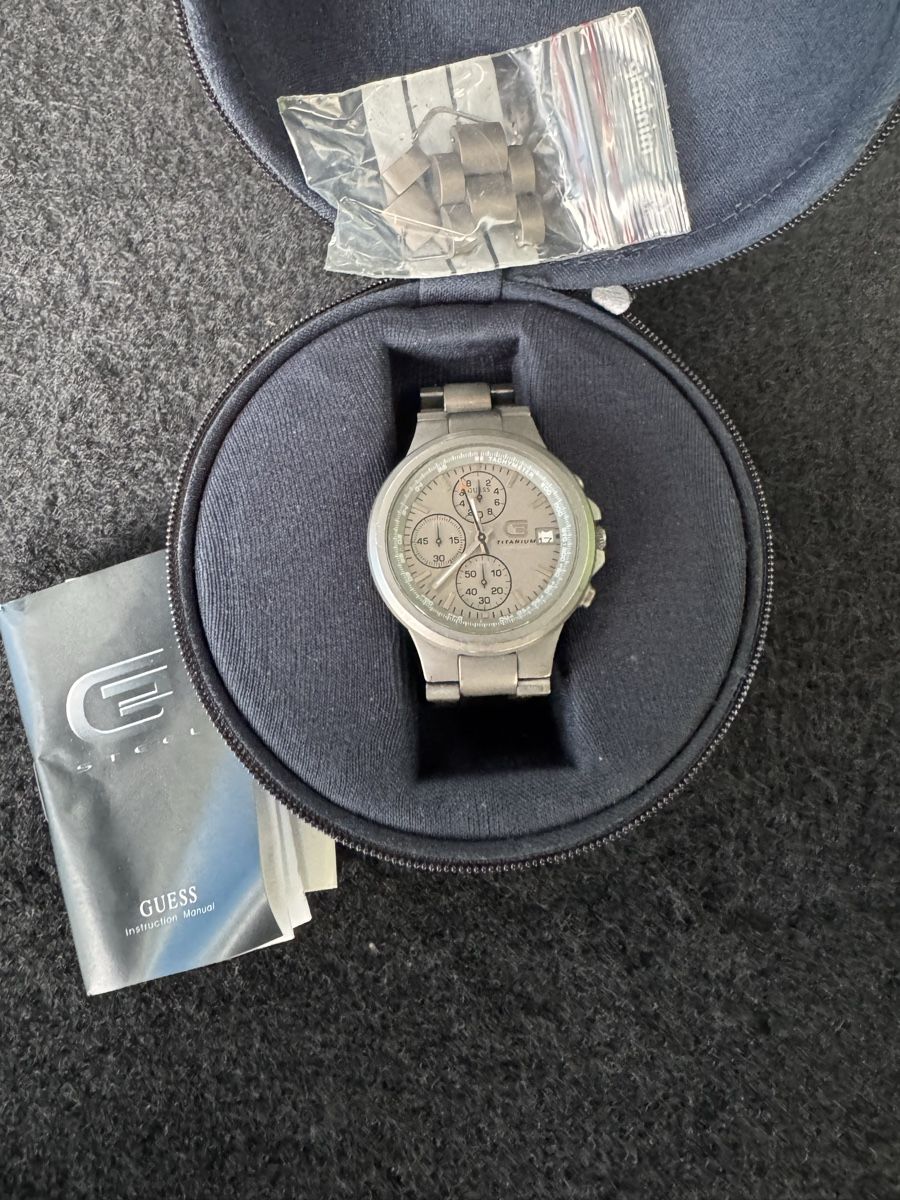 Guess Uhren: Montre chronographe Guess Titanium – Gebraucht aus Versoix von tem_f7yk 1
