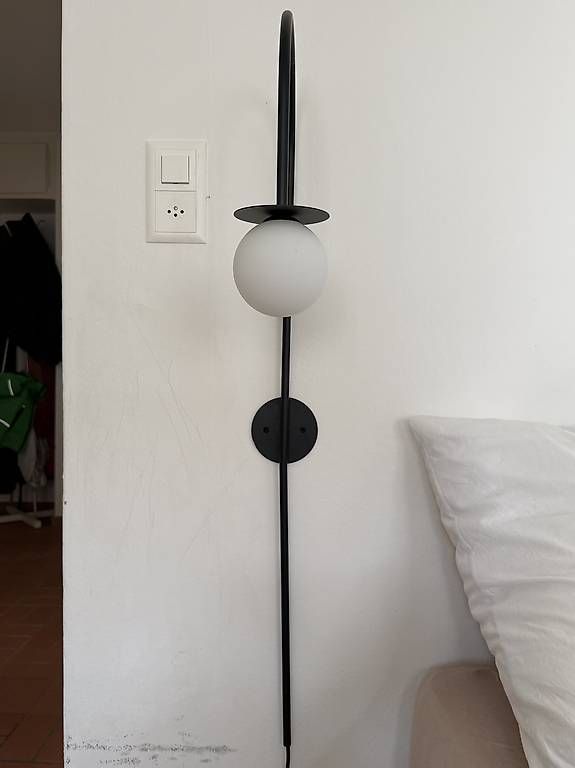 Lampade: 2 Wandleuchten aus Opalglas – Usato da Zollikon venduto da Nyso 1