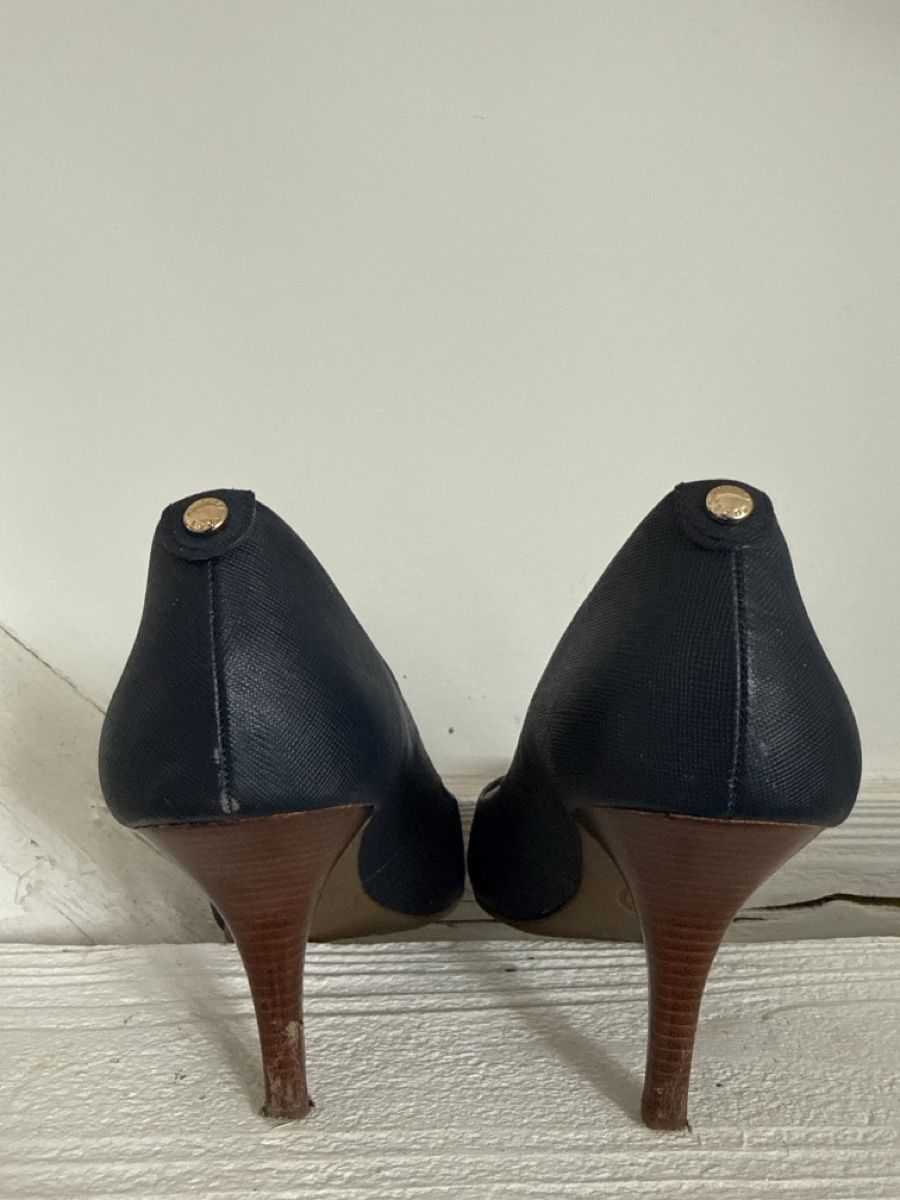 Michael Kors Damenschuhe: Michael Kors Damenschuhe Pumps Navy Grösse 41 – Gebraucht aus Andhausen von Ste_senn 3