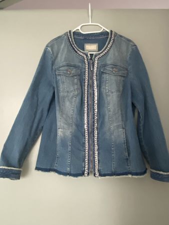 Jeansjacke mit Verzierungen Gr 42 neu