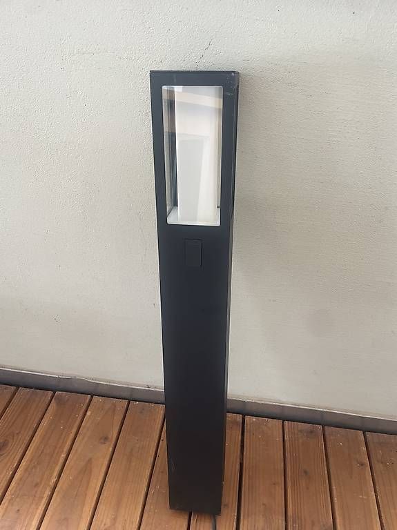 Philips Lampen: Philips Hue Aussenleuchte schwarz – Gebraucht aus Luzern von ramona.villiger 1