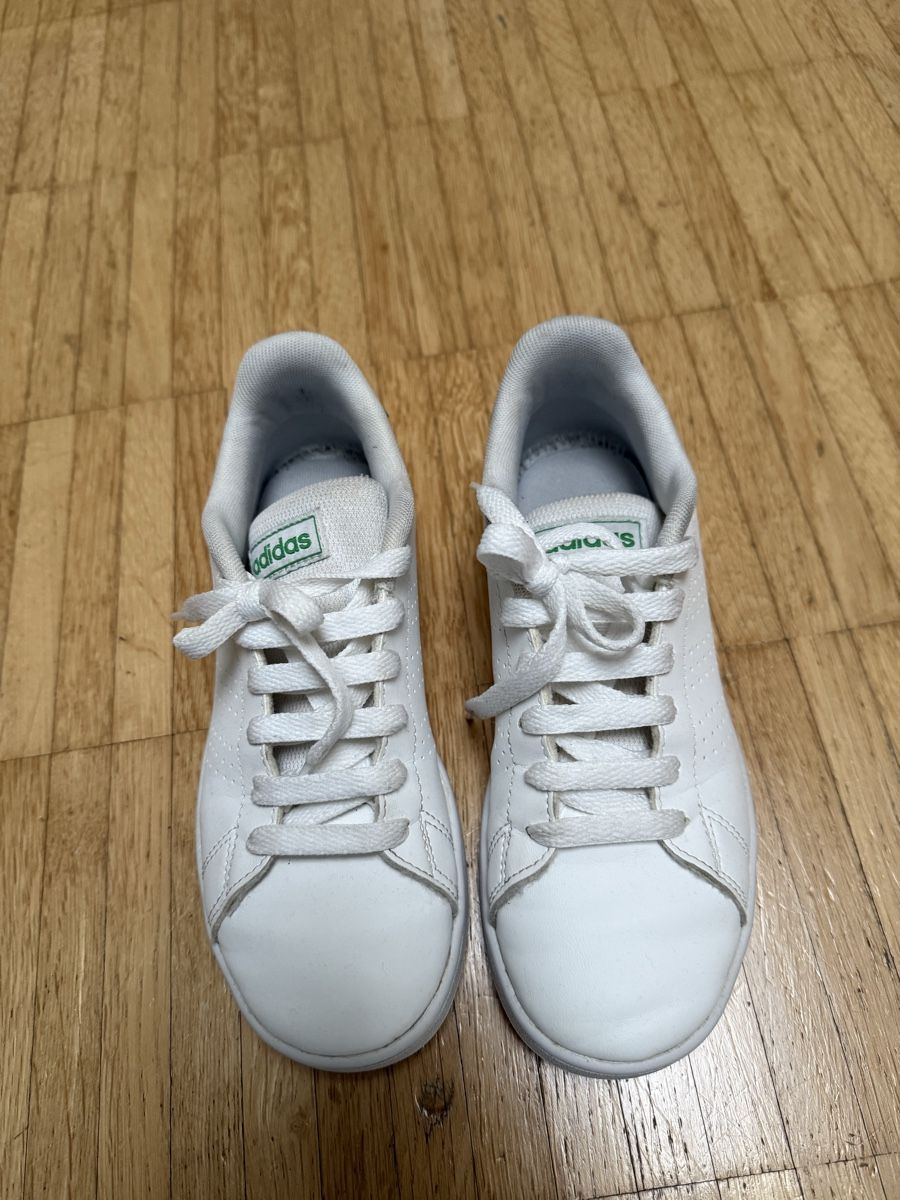 Scarpe per ragazzi: Adidas Stan Smiths Gr. 33 1/2 – Nuovo (secondo la descrizione) da Gebenstorf venduto da Miami81