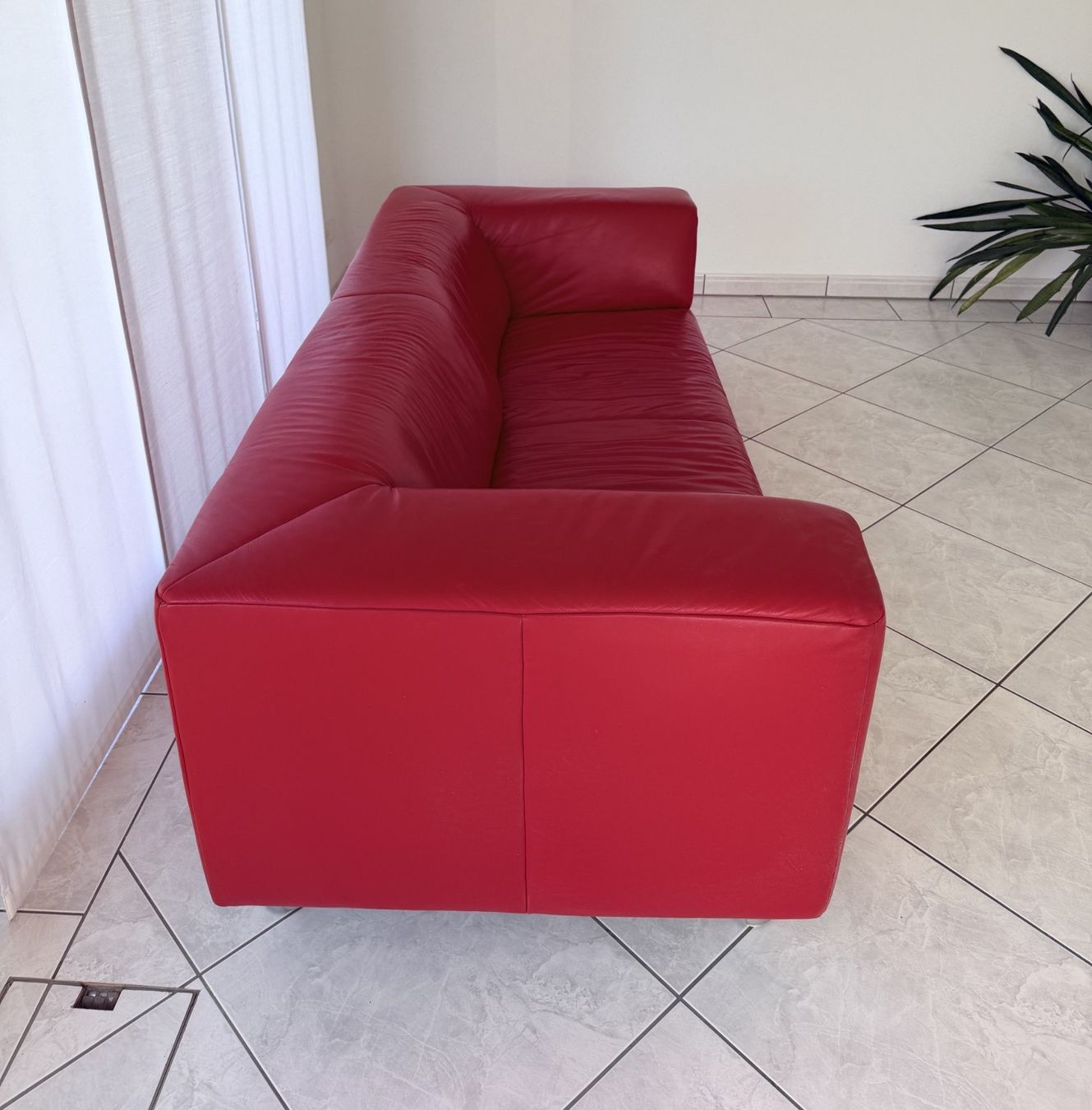 Divani: rotes Ledersofa – Usato da Rudolfstetten venduto da rst_syp2 2