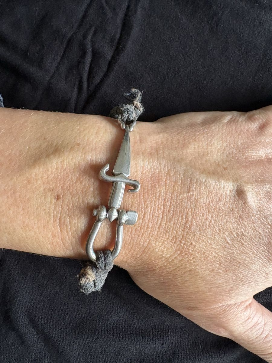 Armbänder & -reifen: Cesare Paciotti Armband mit Silber Dolch – Gebraucht aus Zürich von wei_8n2l 6