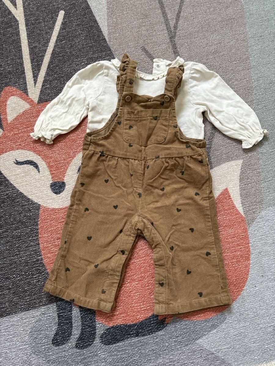 Kleiderpakete & -sets: Baby Cord Latzhose – Gebraucht aus Egolzwil von ArianeP95